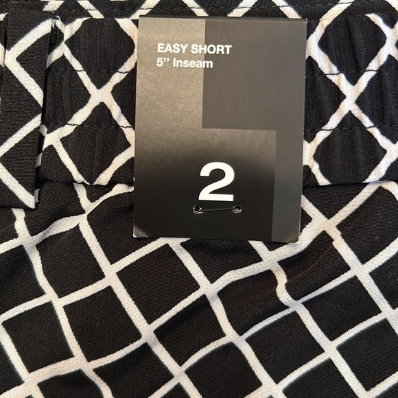 The Limited Easy Short Black White Size 2 - Picture 3 of 9